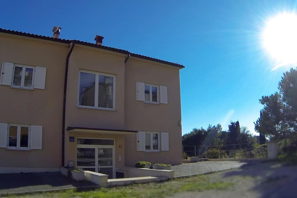 Apartments Punta Premantura Exterior photo
