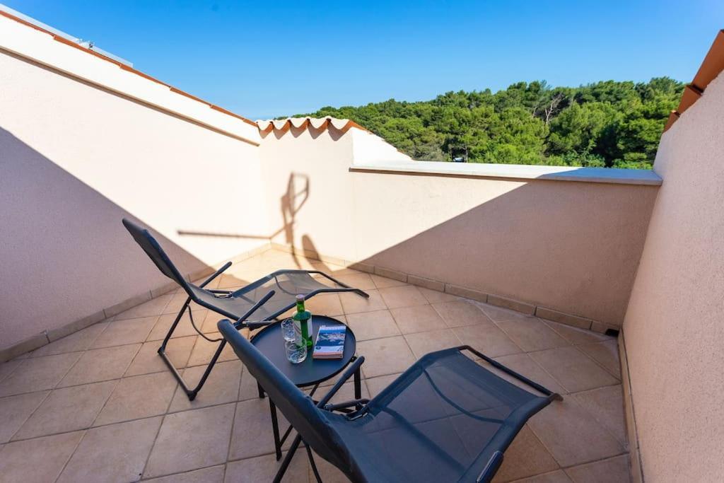 Apartments Punta Premantura Exterior photo